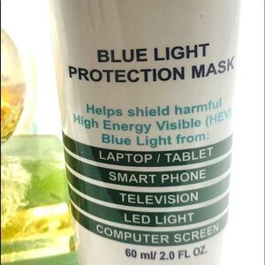 BLUE LIGHT PROTECTION 
MudMasky
Mask SkinCare
BRAND NEW
U DESERVE PROTECTION!